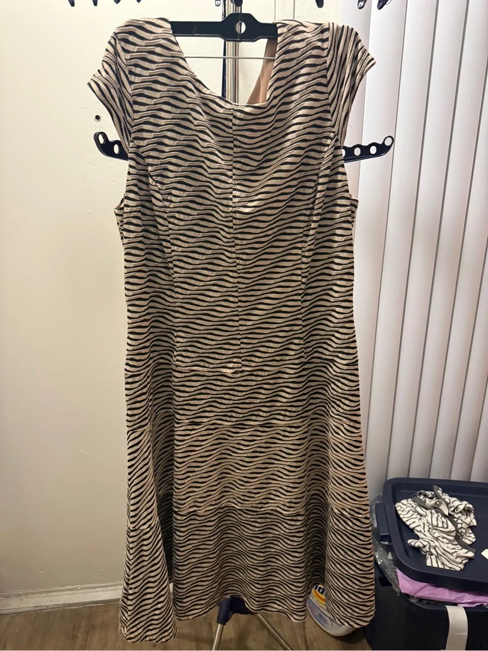 Anne Klein Brown Patterned Short-Sleeve Midi Dress size 16